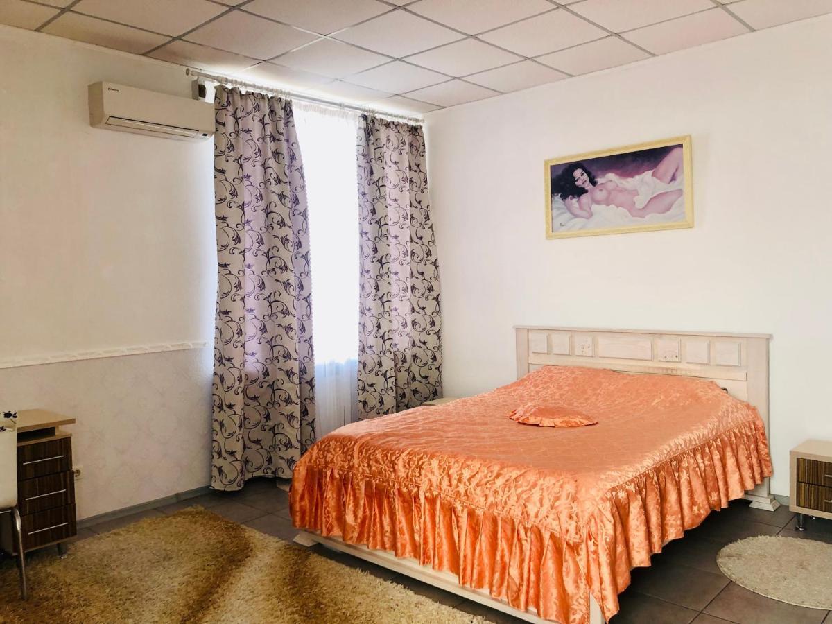 Отель Меридиан Zolotonosha Екстериор снимка